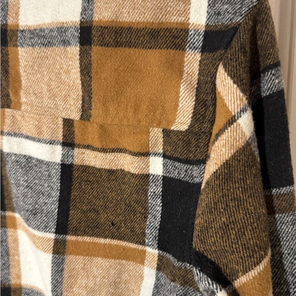 Refinery Republic Hooded Flannel Shacket - Picture 4 of 6